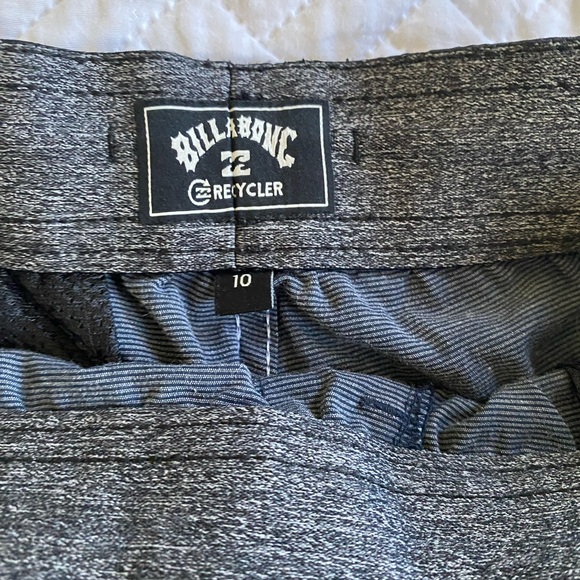 Set of 3 Boys shorts size Medium - Picture 4 of 6